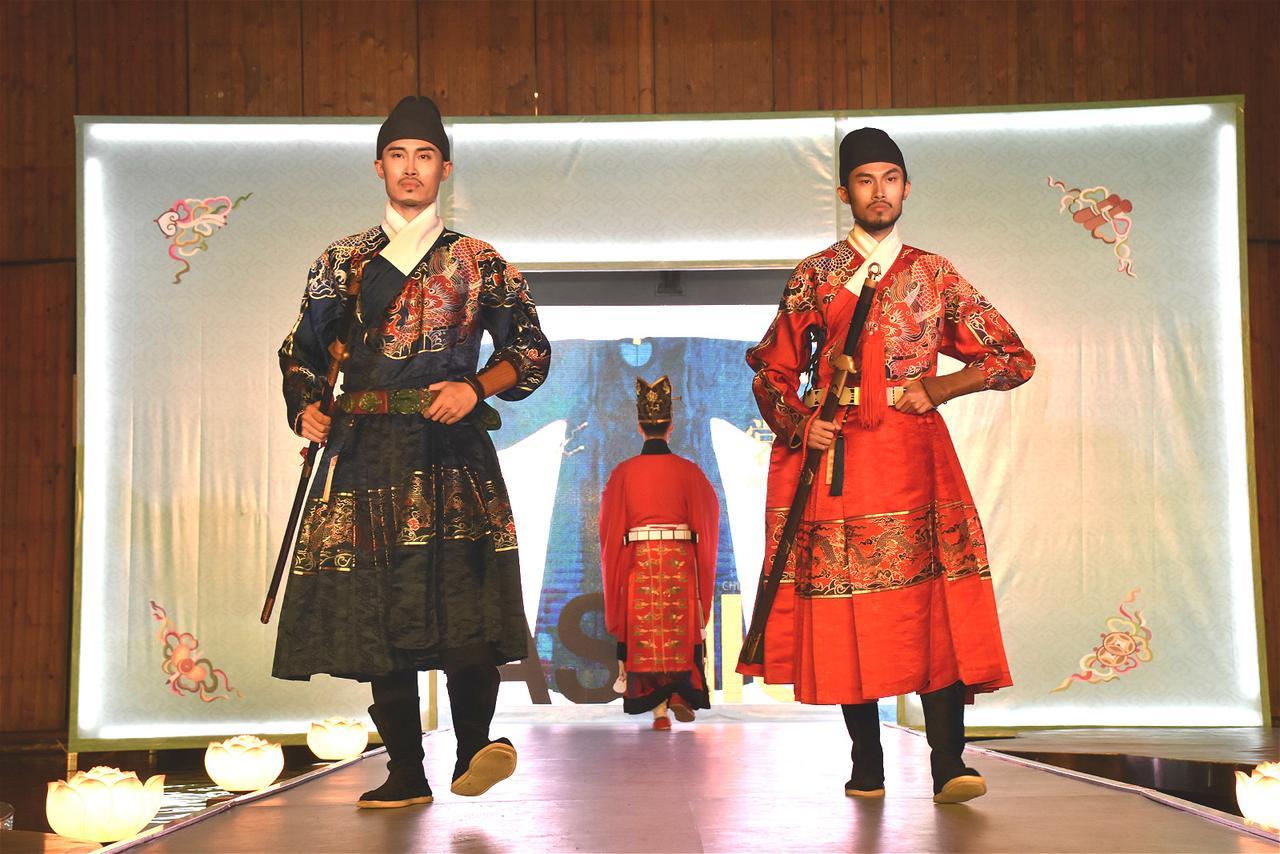 China Community Culture & Art Hotel Qingdao Dış mekan fotoğraf