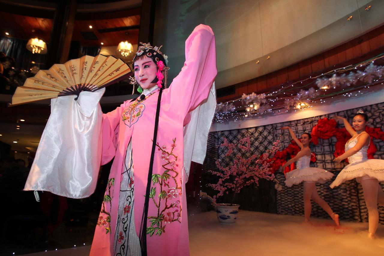China Community Culture & Art Hotel Qingdao Dış mekan fotoğraf