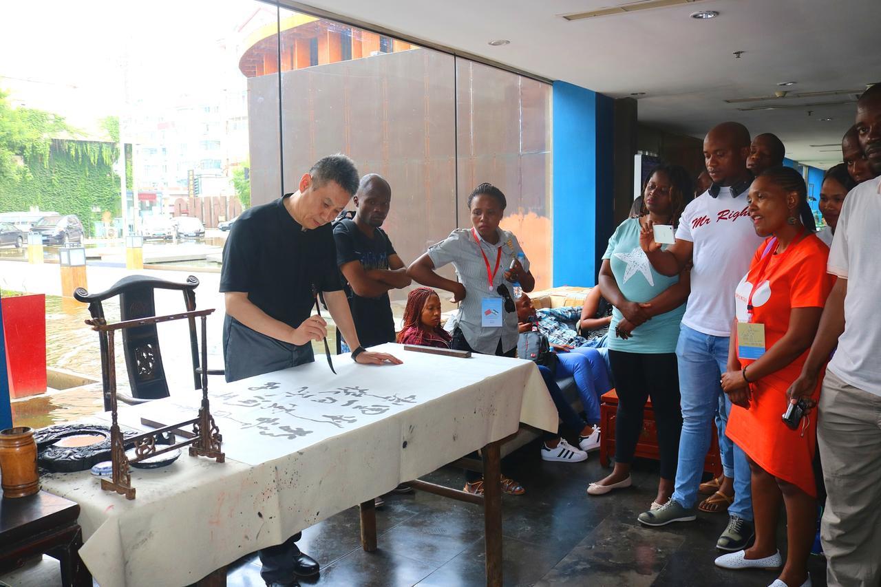 China Community Culture & Art Hotel Qingdao Dış mekan fotoğraf